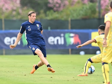 En 2023 recibió su primera convocatoria con la Selección Italiana.