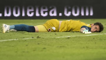 El juvenil guardameta de los escualos nuevamente sufrió una goleada. El último tanto recibido ante Santos, es un reflejo de lo que es Tiburones Rojos.