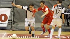 El Barça pasa por penaltis y ElPozo fuerza la igualada