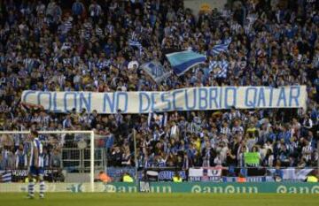 Pancartas de los seguidores de Espanyol protestando por el "caso Colón".