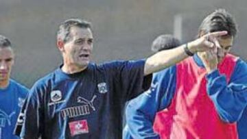 <b>DÍA EMOTIVO. </b>Casuco tratará hoy de batir al Murcia, el equipo de su tierra.