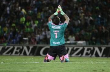 Los uniformes de la Liga MX en apoyo al mes de la prevención contra el cáncer de mama.