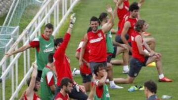 Villa y Óliver, convocados para el amistoso en Las Palmas