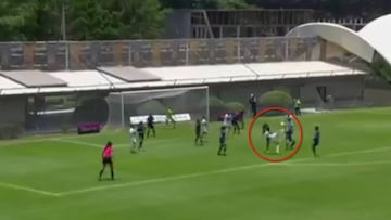 ¿Al Puskas? Golazo de chilena en la liga femenina de México