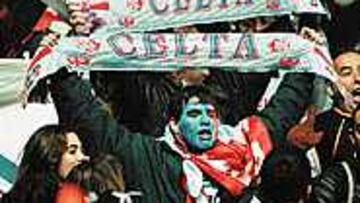 <B>QUIEREN RECOINCILIARSE</B>. Los jugadores celestes esperan que el público responda ante el Alavés.