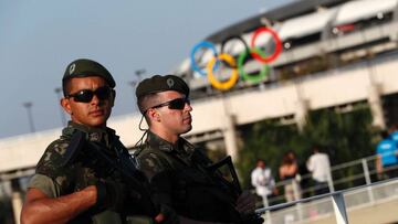 Explosión controlada cerca de la meta de la prueba ciclista
