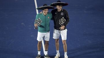 Roger Federer vence a Alexander Zverev en la Plaza de Toros México