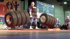 Iron Biby, el 'Hulk Africano' que puede levantar 220 kilos