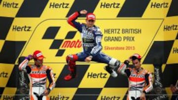 Jorge Lorenzo celebra su triunfo en el podio.