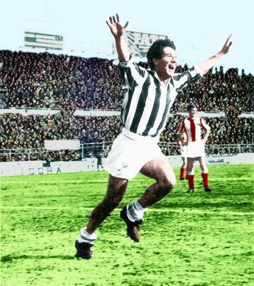 Argentino nacionalizado italiano, el primer balón de oro juventino. Jugó en la Juve entre 1957 y 1965.