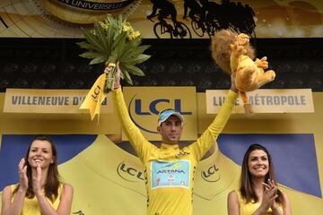 Con su victoría en el Tour se unió a la lista de ciclistas que han conseguido ganar las tres grandes vueltas.