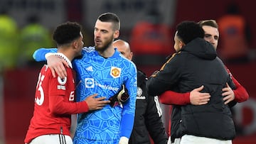 Soccer Football - Premier League - Manchester United v Leeds United - Old Trafford, Manchester, Britain - February 8, 2023 Manchester United's Jadon Sancho and David de Gea after the match REUTERS/Peter Powell EDITORIAL USE ONLY. No use with unauthorized audio, video, data, fixture lists, club/league logos or 'live' services. Online in-match use limited to 75 images, no video emulation. No use in betting, games or single club /league/player publications.  Please contact your account representative for further details.