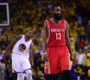 Récord en playoff para Harden (13 pérdidas): "Es inadmisible"