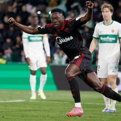 “Reza y entrena”, el lema de Adams: de África al cielo de Elche