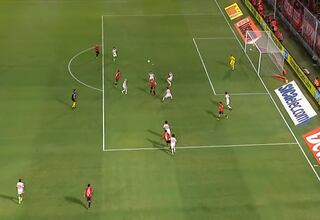 Un chileno demostró su categoría en Argentina: ¡definición de ‘9′ para que el estadio explote!