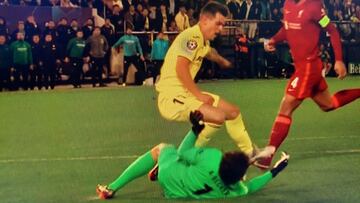 El Villarreal enloquece por un posible penalti a Lo Celso y el Liverpool reclama otro