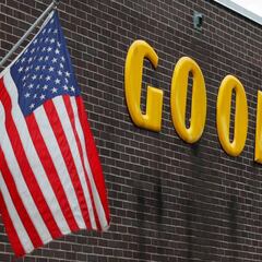 Trump llama a boicot a Goodyear por vetar sus gorros de campaña