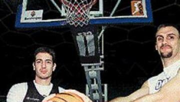 <b>PODER INTERIOR.</B> Bueno y Tabak regresan al Saporta con la Penya.