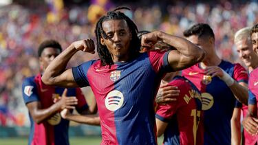 Hasta la lesión, encabezaba la lista de jugador con más minutos. El francés se ha consolidado como uno de los mejores laterales derecho del mundo. Cada día más solvente, se entiende a las mil maravillas con Lamine. Un portento físico.