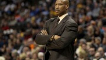Byron Scott: "Soy el hombre perfecto para entrenar a Lakers"