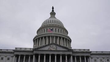 Los partidarios del presidente de los Estados Unidos, Donald Trump, protestan frente al Capitolio de los Estados Unidos el 6 de enero de 2021 en Washington, DC.