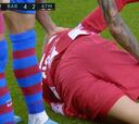 La inexplicable acción de Dani Alves: ¡roja por esta patada!