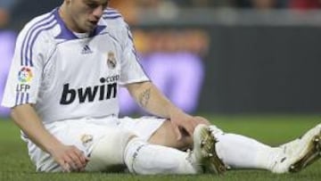 <b>DE DIEZ.</b> El jugador holandés lucirá el dorsal que poseía hasta el momento Robinho.