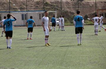 Biwar Abdullah, de 25 años, es un futbolista local kurdo iraquí que se parece o intenta imitar al futbolista de la Juventus, Cristiano Ronaldo. ¿Se parecen?