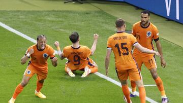 Cody Gakpo celebra un gol de Países Bajos.