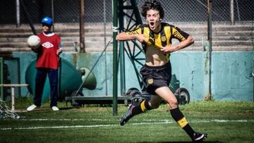 Pellistri celebra un gol con Pe&ntilde;arol. 