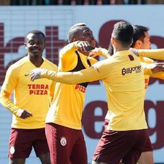 Galatasaray se fija en hombres de Al Hilal por si se llevan a Falcao