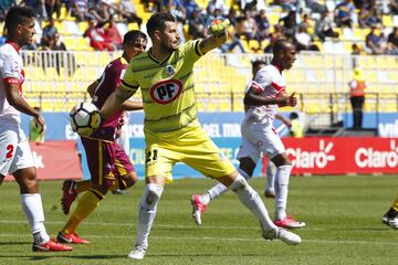 Argentino con sangre chilena, el arquero arribó desde Defensa y Justicia, y hasta ahora sido una muralla en La Calera. Su buen rendimiento hizo que Reinaldo Rueda lo citara a la selección.  Suma campaña perfecta con 900 minutos y 10 partidos. 