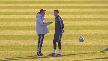 Cristiano Ronaldo and Sarri involved in deep tactical talk