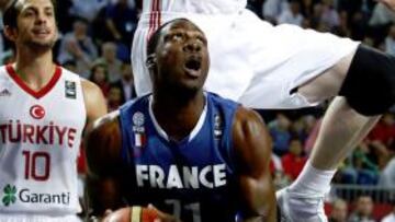 El pívot francés Florent Pietrus ficha para un mes con el Caja Laboral