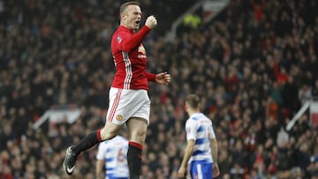 Rooney iguala histórica marca de Charlton en Manchester United