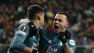 Soccer Football - Europa League - Round of 16 - First Leg - Shakhtar Donetsk v Feyenoord - Stadion Wojska Polskiego, Warsaw, Poland - March 9, 2023 Feyenoord's Ezequiel Bullaude celebrates scoring their first goal with Quilindschy Hartman REUTERS/Kacper Pempel