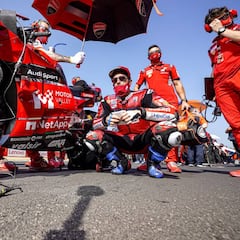 Ni Dovizioso se cree que vaya líder de MotoGP este año