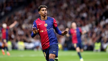 El adolescente que deslumbró a Europa en 2024. Tras debutar con el Barça de la mano de Xavi Hernández en agosto de 2023 y en solo un año ya demostró ser un talento generacional, destacando en el Barça y en la Selección Española que ganó la Euro 2024 en Alemania. El actual Golden Boy es titular fijo en el Barça y en la España de Luis de la Fuente.