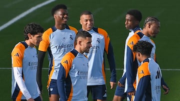 Los jugadores del Real Madrid, durante el último entrenamiento en Valdebebas.