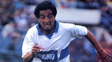 El gran capitán de los cruzados ganó tres ligas de Primera División, tres Copa Chile, una Copa República y la Copa Interamericana 1994.