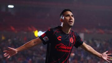 Emanuel Reynoso celebrates his goal 3-0 of Tijuana  during the Quarter final first leg round match between Tijuana and Cruz Azul as part of the Liga BBVA MX, Torneo Apertura 2024 at Caliente Stadium on November 27, 2024 in Tijuana, Baja California, Mexico.