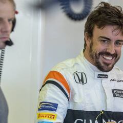 Alonso en 'Twitter': "Me juego la vida en cada carrera"
