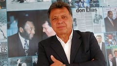 Elías Figueroa es galardonado por un gigante de Sudamérica