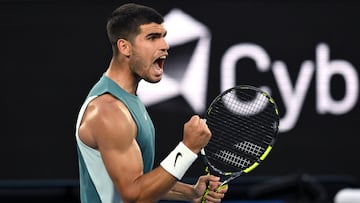 Carlos Alcaraz, contra Alexander Shevchenko en el Open de Australia.