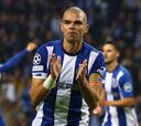 Pepe entra en la historia de la Champions con 40 años