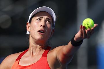 Triunfo de Muguruza. Se ha impuesto 5-7 y 5-7 a la rusa Kudermetova para acceder a la segunda ronda

