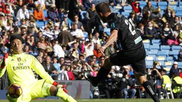 Keylor Navas ante el Granada. 