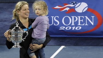 Kim Clijsters posa con su hija Jada tras proclamarse campeona del US Open 2010.