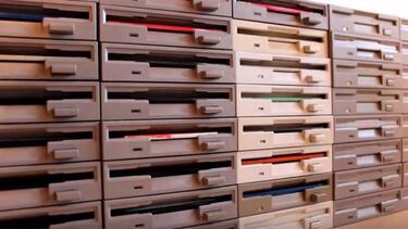 Crean la BSO de Star Wars con una orquesta de disqueteras