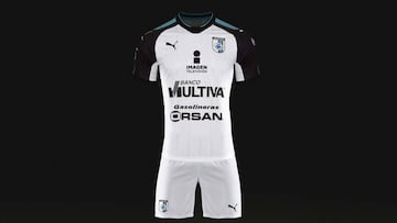 Uniforme Gallos Blancos